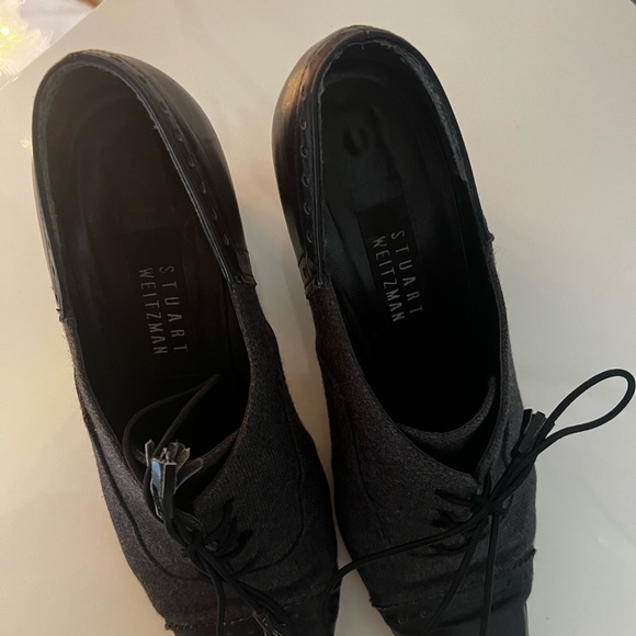 Stuart Weitzman lace up heeled oxfords - Picture 3 of 4